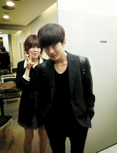 b_jihoonstarfox's profile picture. 배우 지훈 원조 봇(2013.4.27~ing) / 학교2013 , 최고다이순신 / [88.10.29] Im not real jihoon. Real jihoon twiter @jihoonstarfox / 중복X