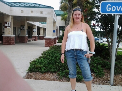 Hi I'm new to twitter. I'm a single mom of two have an amazing boyfriend I love with all my heart a little over a dozen pets. Lol. Yea I'm an animal lover.