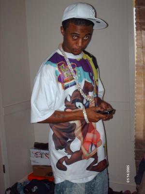 MikeJizzle60's profile picture. If u wanna kno sumthin bout me den hit me up n ask me... 1 HUNNED