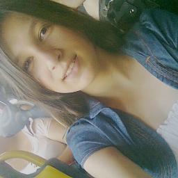 Abra os braços vem e me namora ♪