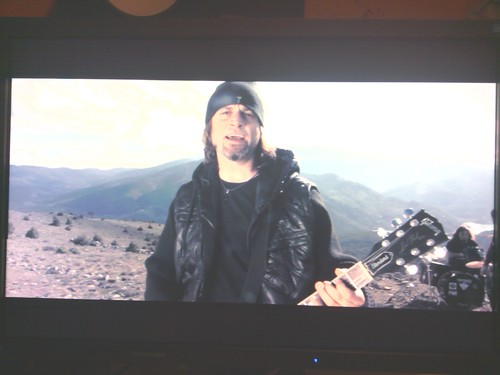 Guitarra, cantante y productor musical de BOIKOT instagram @kostaboikot