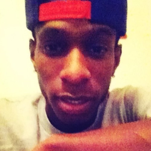 CallyCalv's profile picture. #TEAMLEO & #TeamYouNotAllowedToKnoMe
