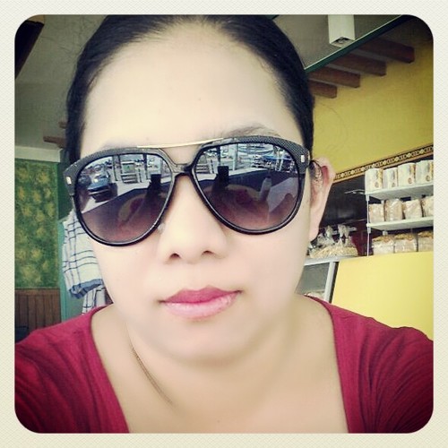 Fun loving, traveller, adventurous, sporty, loves hanging out, shopping, tweeting,FB, love Mama, love my baby Francheska and Hubby James