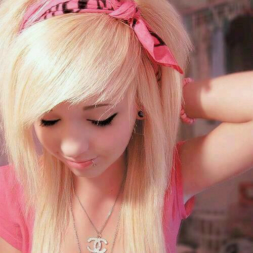 SoLifeIsAMaze's profile picture. ♥Follow me for completely original quotes following the motto LiveLaughLove♥