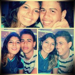 Vivo
 em um mundo em que todos fingem ser o que não são mas , quando falo com
 você sou quem desejo ser , Te Amo mais que tudo @_Nayaranas