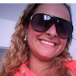 eu sou REBELDE no fundo do meu coraçao