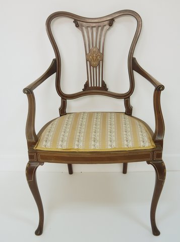 Antiques showroom, Prosperous, Ireland. Quarterly Antique Auction, will ship abroad too. Victorian, Edwardian and Georgian Antiques