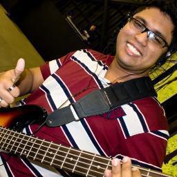 Nascido em 23 de abril de 1989, musico, levita e filho do  DEUS VIVO!