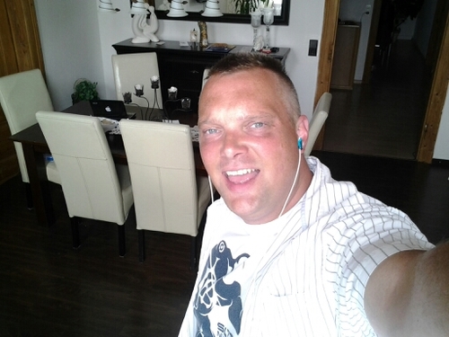 CEO Innovative Club http://t.co/4jRWqHg6eg
German Music Label since 2010
31135 Hildesheim