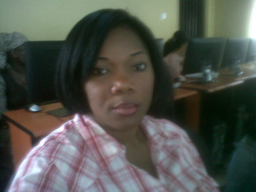 zeenatrash's profile picture. 