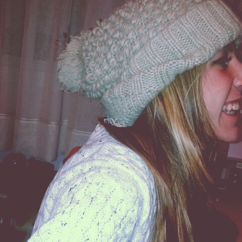 sv20. Ni guapa ni lista, no naci para gustar. Resistente e irresistible. No te lo pienses, dale a seguir. ALMEJA♥♡