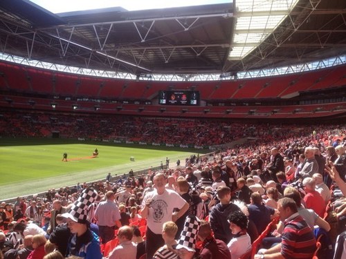 HQE12's profile picture. 