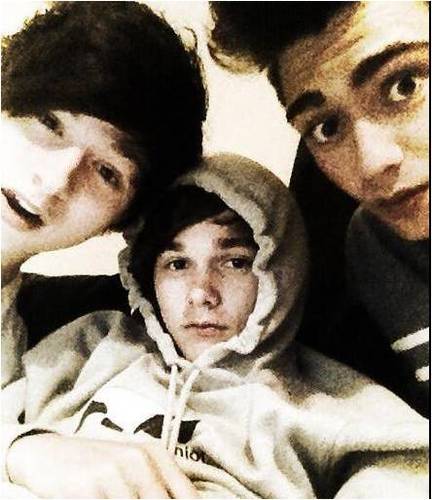 Follow back? Overload is my world.