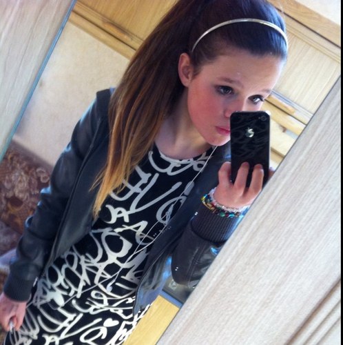 burleyGirl_xx's profile picture. Namee is amy ,15 ,I follow back ✌ Instagram amy_burley