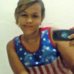 sou uma pessoa q costumo naum ligar mtu pra oq o restoo do mundo pensa sobre mim , pq esse povinho naum sabe q teim uma vida neer