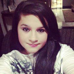 ei, to aqui pra dizer que a juby pra mim é uma irmã, cresceu junto comigo e agora estamos nos reencontrando, só tenho que dizer: eu te amo gata b; @putsfer_