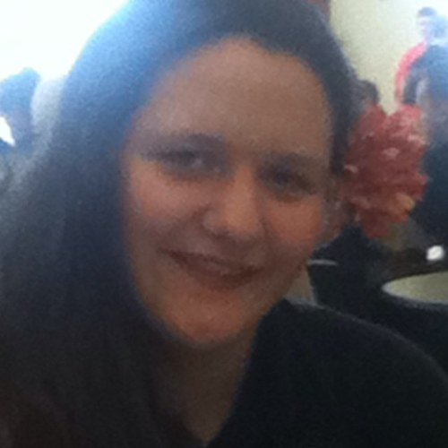 i love cooking, Greenday, Glee, and my friends. Lead guitarist to @NatalieKoffin and back-up vocalist to @AmberKorpse. I sing in the hallways and I'm weird :)