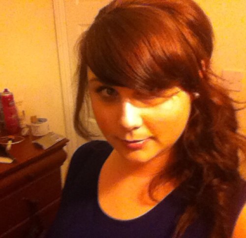 Clairecampbe11's profile picture. 