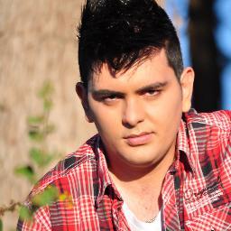 Músico, cantor e compositor mineiro da cidade De Bom Despacho Simplesmente ouça!  Amor a música!