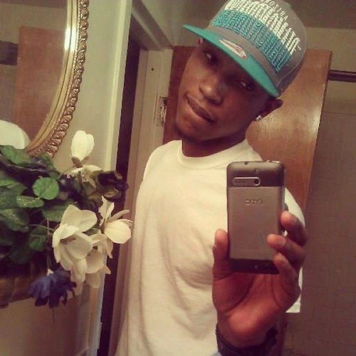 Im a sinner . Only god can judge me. Follow me i follow back .