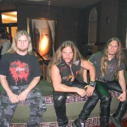 Perfil dedicado á banda de trash metal Inheritours que arrebenta nos palcos com apenas 3 integrantes.
pessoal não deixem de me seguir entro só 1 vez ao mes  .