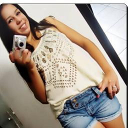 sorriso ainda é a melhor forma de demonstrar que vale a pena. (: