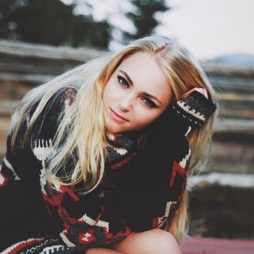 ExquisiteBell's profile picture. 6th year Ravenclaw | Daughter of Katie Bell | A pretty face doesn't mean a pretty heart | Just a girl and her guitar