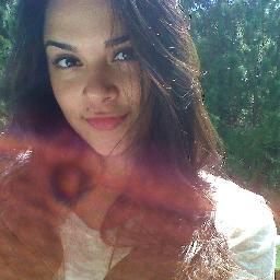 17, cristã, estudante de nutrição, corinthiana e apaixonada pela vida (: