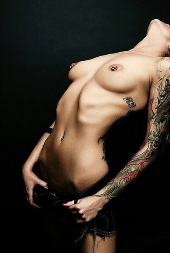 fckbabymama's profile picture. fuck that shit.