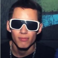   ㅤ_ 18 anos , Paulista , #_Solteiro !   Eu por vcs e vcs por mim @_Miichelles2 ; @_maxyuri & @Nathaliagoes3   ♥'  #_FéEmDeus !