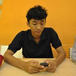 dhienudoms's profile picture. seorang manusia penuh dosa. 
@852011 | Teknik Informatika UHAMKA