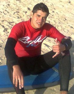 Estudiante de ingeneria mecanica y automotriz.Soltero por la vida disfrutando con todo,apasionado por los deportes extremos y la vida bohemia