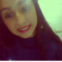 Chata,Meiga,muito Bipolar ,muito amiga ,to sempre aqui para ajudar as pessoas :)