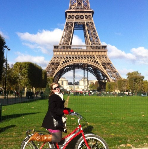 Bonnie_W's profile picture. I know a love that will not betray you, dismay or enslave you; it will set you free.