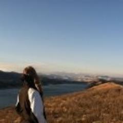 Travel addict, outdoors adventurer, freelance marketer, sports enthusiast, Epilepsy advocate, healthy-living nut