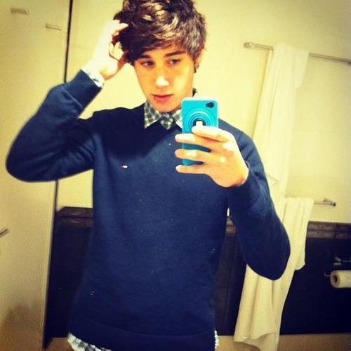 One Direction·Janoksians·Little Mix Demi Lavato·Union J :)