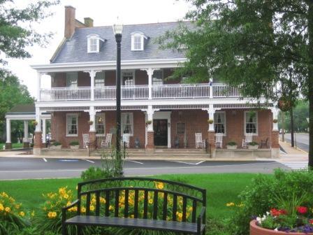thebrickhotel's profile picture. Circa 1836 historic 14-room boutique inn with onsite restaurant and tavern