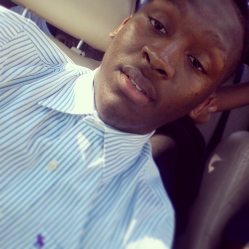 QwizzydaVillian on dis bitxh maxkin doe smoken on dat loud paxk like its newports lol QTB BTa inc lmao