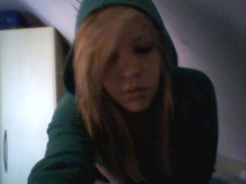 Hey, I'm Rachael im from Cheshire in England, i have an amazing bf (:  I also Have a son called Samuel and hes beautiful.