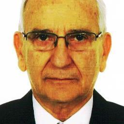 Nacido en Valencia el 8-10-1939. Funcionario, jubilado en 2009.