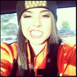 Portuguese:Aqui consegues ver todas as #BeckyGNews.#HQBeasters. 
@iambeckyg BECKY PORTUGAL LOVES YOU❤ BECKY FOLLOW US 3 {19/12/2012} *w*
