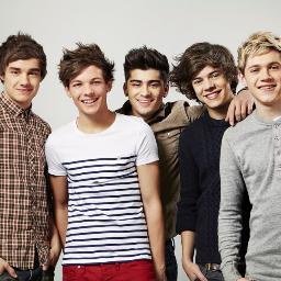 GaelleShewk's profile picture. ma couleur préférée est le rouge j'aime les Lions