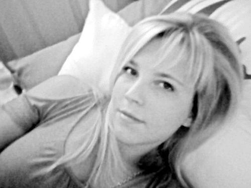 Ac87Amanda's profile picture. im crazy fun and super interesting :D #followback