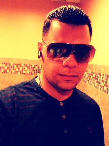 AbnielL2M's profile picture. 