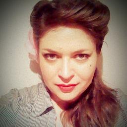 Eco-friendly Hair and makeup trainee. hello@matatlevin.com