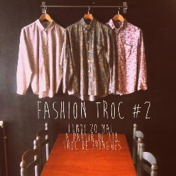 Fashion Troc c'est des penderies pleines de fringues vintages sur la terrasse et de la musique! Apportez une fringue vintage, venez participer! At @Moonburger13