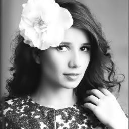Ela é a memória que eu escolhi para carregar pelo resto da minha vida e nunca esquecer. […] @PaulaFernandes7 ^^ ( Desde: 03/05/12 )