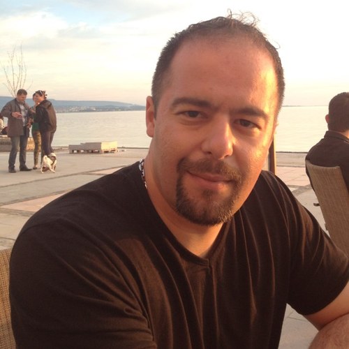 MUSTAFA GÜNER...
EVLİ...
1 KIZ BABASI...
SPOR ONUN HAYATI...