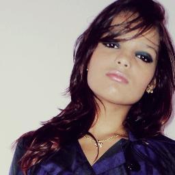 Mulher esperta é aquela que se faz de boba, para enganar o idiota que se acha o máximo.
http://t.co/cmFDLMwMkM