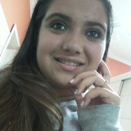 Não chore por alguém que não te merecia.Apenas sorria e diga Obrigada por ter me dado a oportunidade para encontra alguém melhor que você ^^